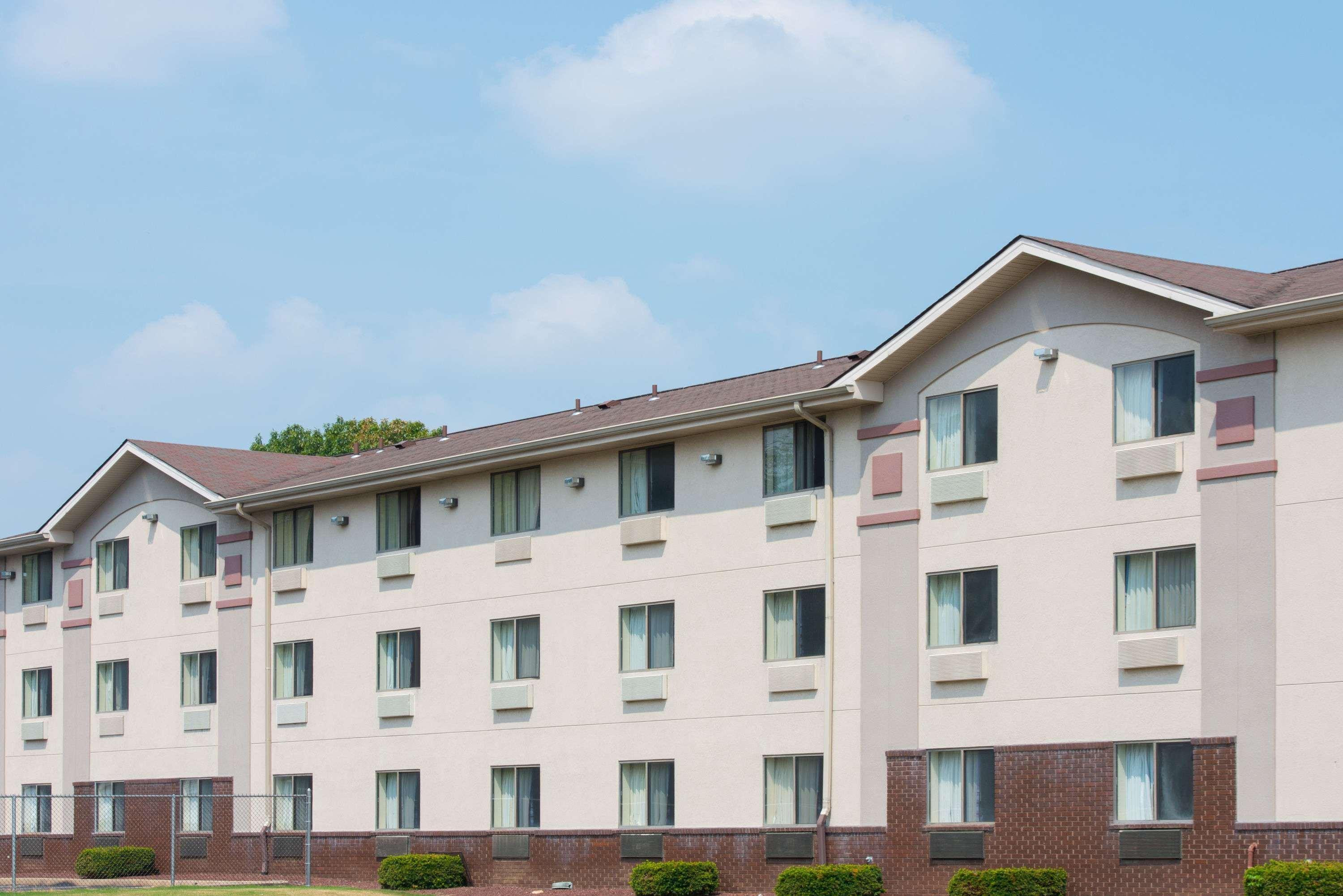 Hotel Super 8 By Wyndham Newcastle Zewnętrze zdjęcie